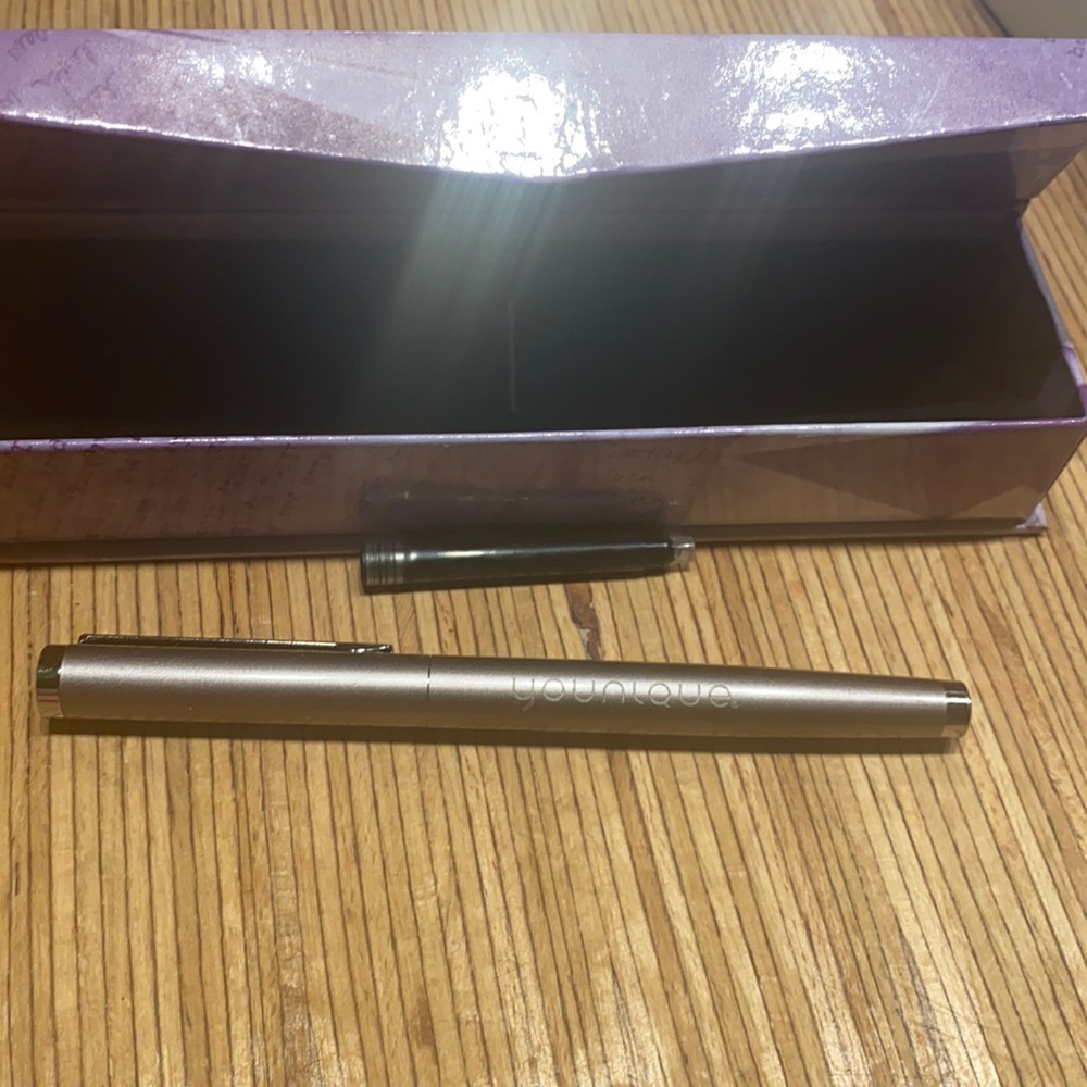 Younique collectible calligraphy fountain pen ink new in gift box never used nwt